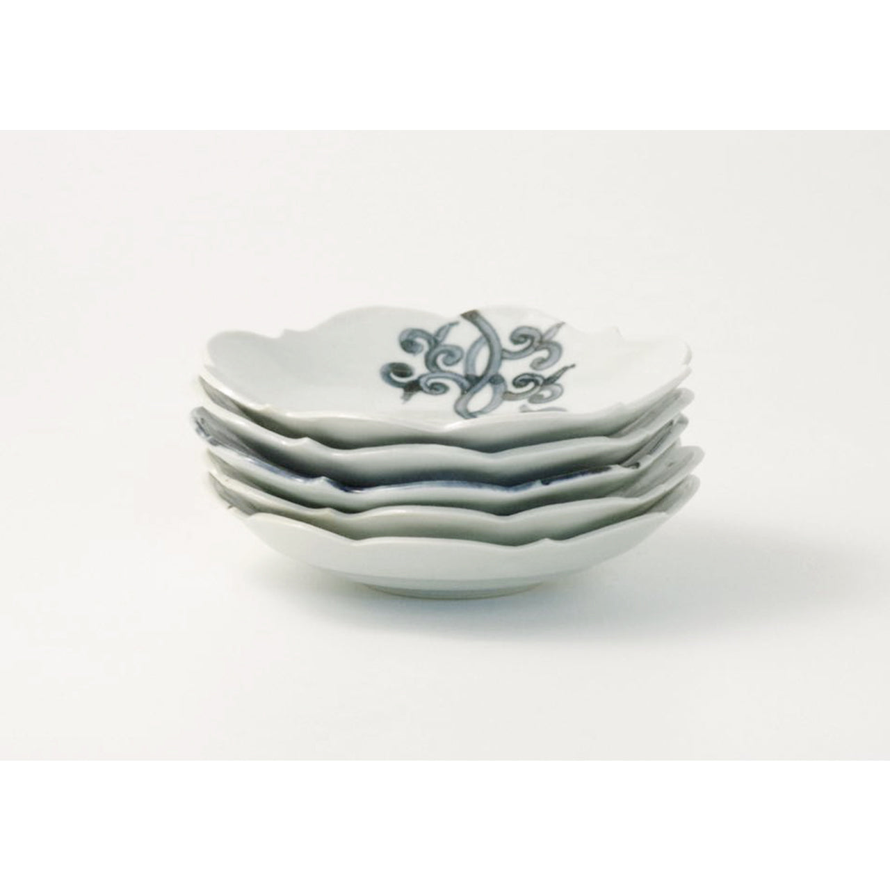 有田焼 染付渕ハート 四稜小皿 10.5cm ARITA PORCELAIN LAB Studio1156
