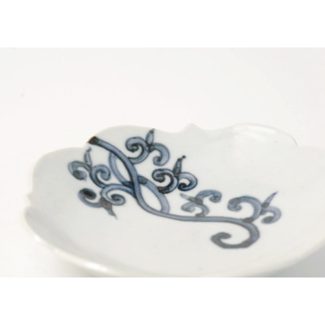 有田焼 竜唐草 四稜小皿 10.5cm ARITA PORCELAIN LAB Studio1156