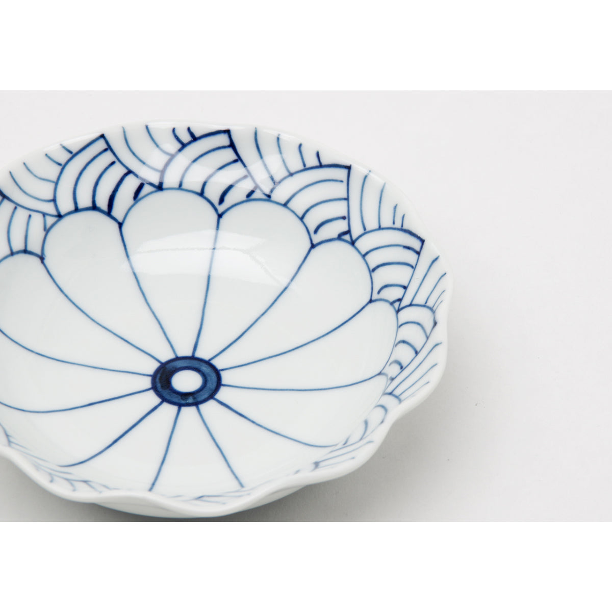 有田焼 染付 菊割青海波 四寸深皿 12.5cm Teizan Studio1156