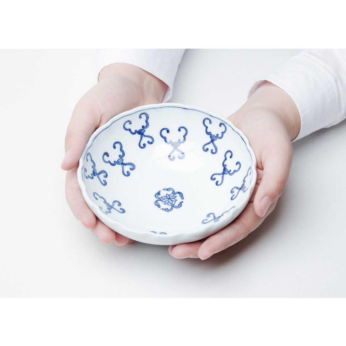 有田焼 染付 かぎつなぎ 丸鉢 15cm Teizan Studio1156