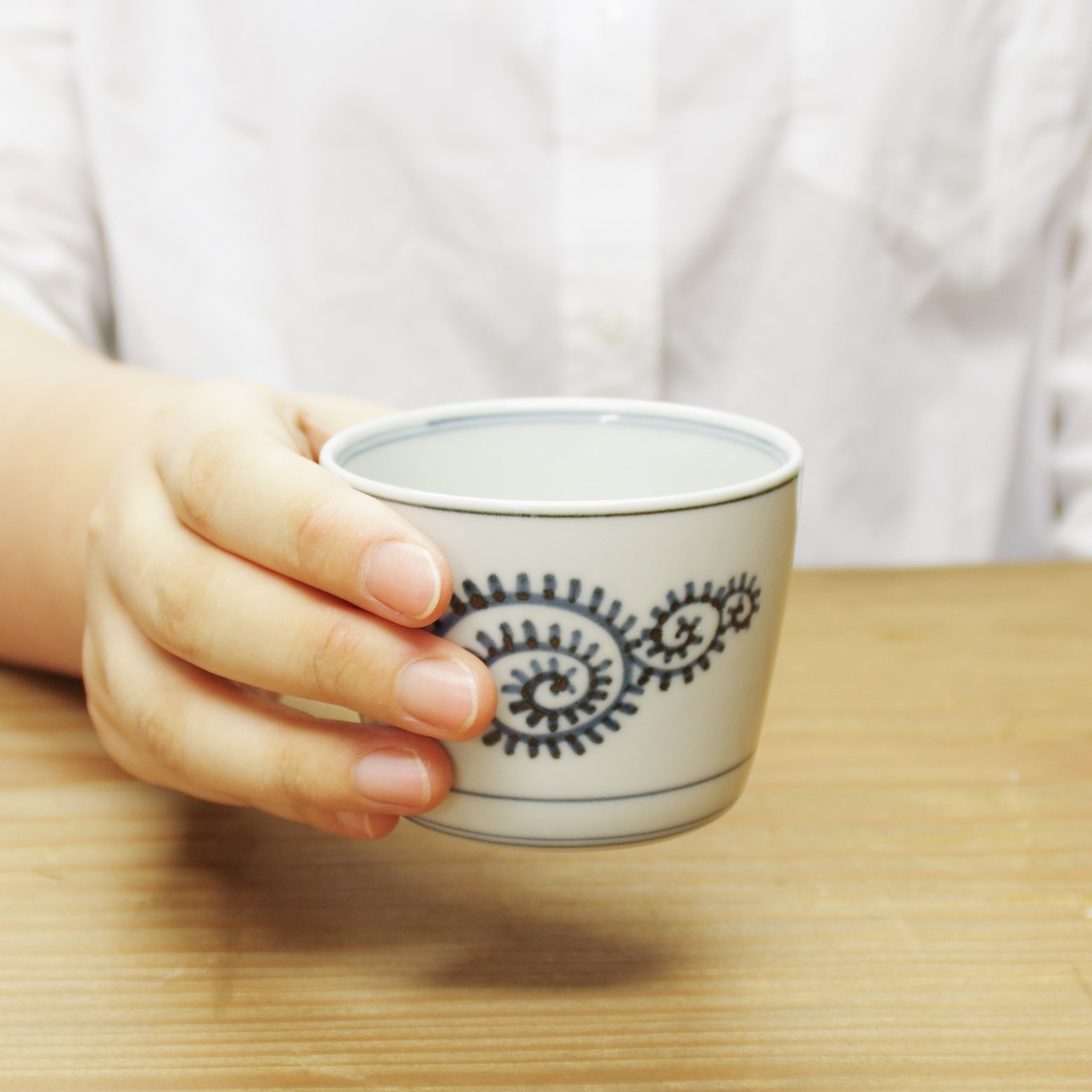 有田焼 蛸唐草文様化文 そば猪口(大) 220ml Riso そば猪口 Studio1156