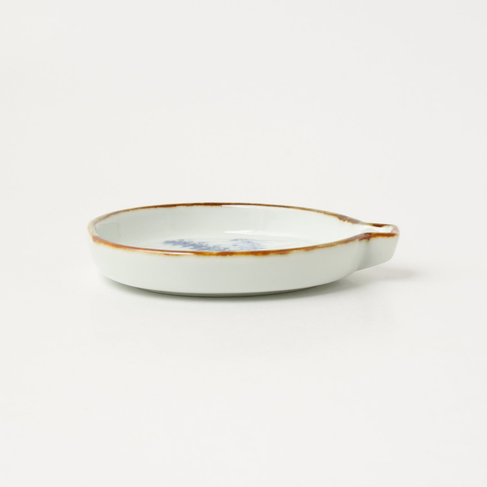 有田焼 うちわ小皿(水草/渕錆) 10.5cm Ojiyama Studio1156