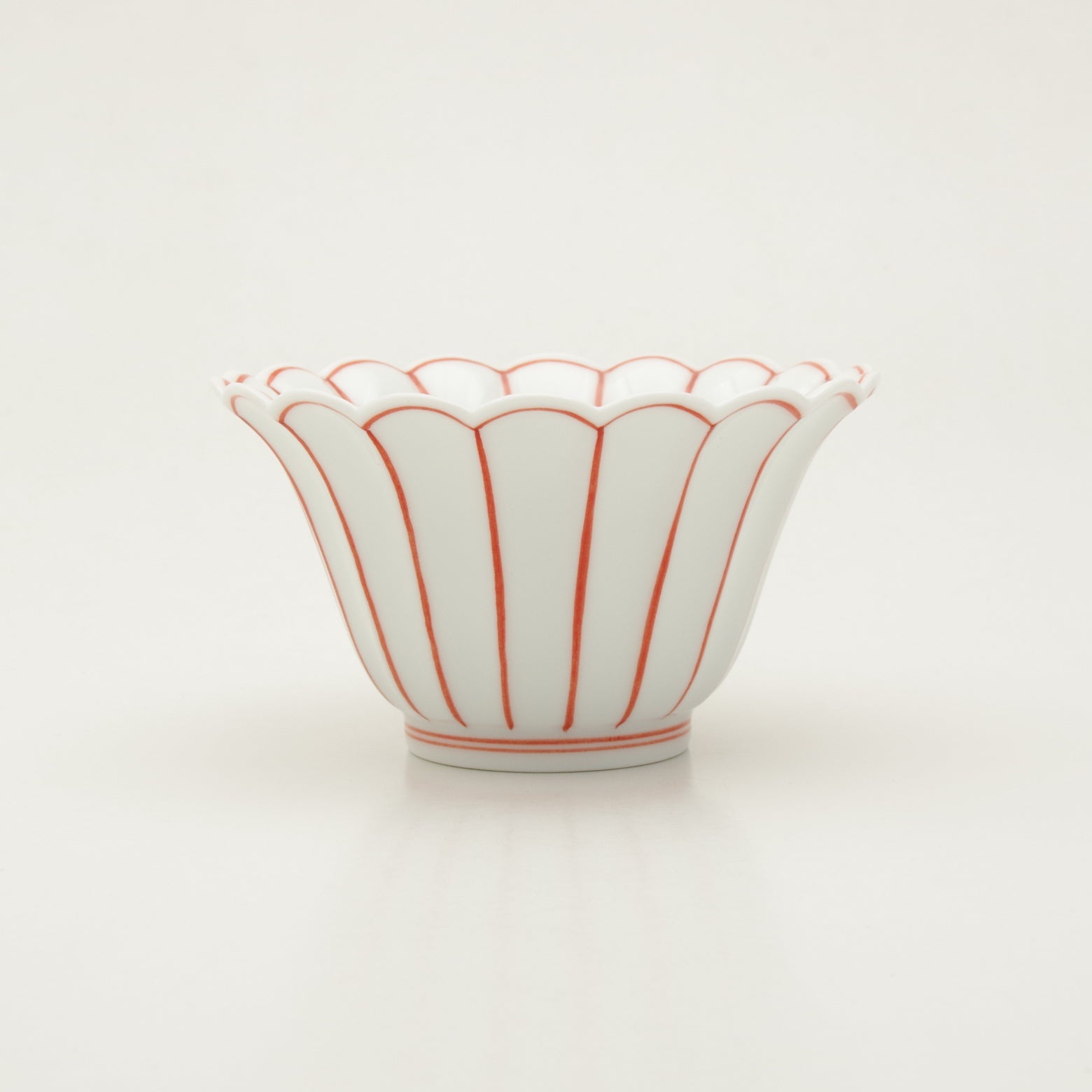 有田焼 薄渕 菊割小鉢(大/赤) 10.8cm Ojiyama Studio1156