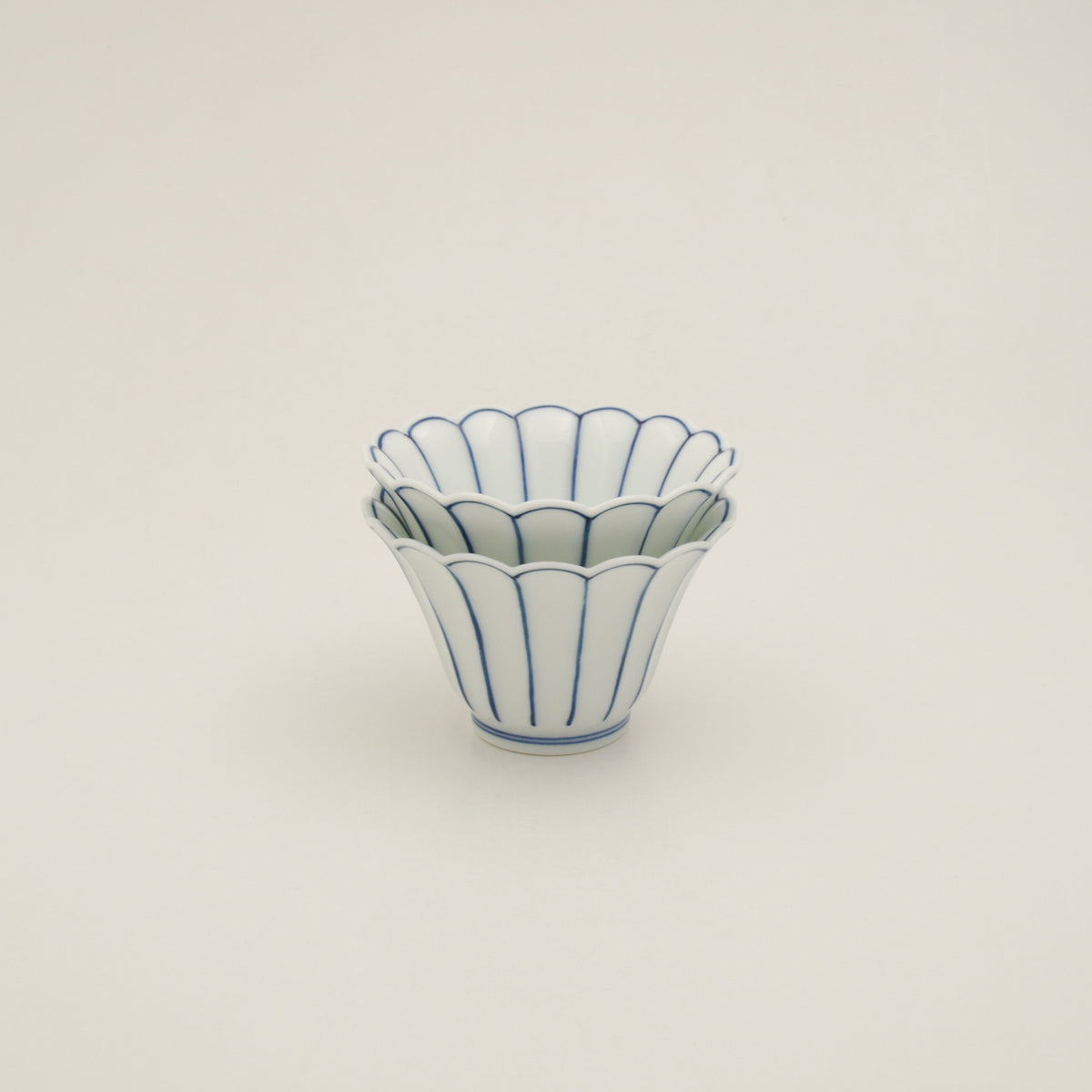 有田焼 染付 薄渕 菊割小鉢(小/青) 8.5cm Ojiyama Studio1156