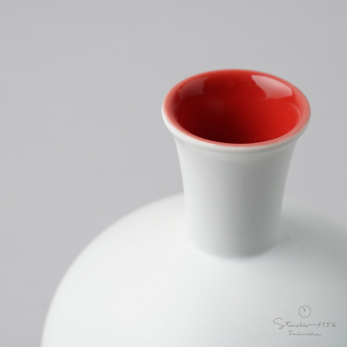 有田焼 外刷毛内赤 酒器揃(徳利と盃) ARITA PORCELAIN LAB Studio1156