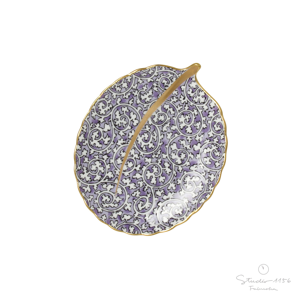 有田焼 蛸唐草 木の葉型銘々皿(小) 11cm 紫 ARITA PORCELAIN LAB Studio1156