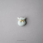 伊万里焼 モイスト 金彩 宝尽くし箸置 3.5cm 宝袋紋 Hataman Studio1156