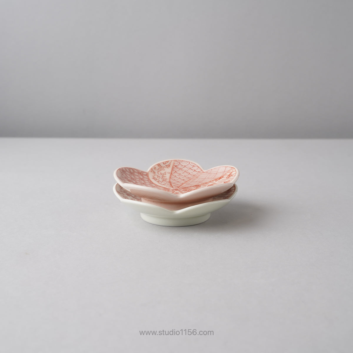 有田焼 梅形小皿 9cm Kouraku Studio1156