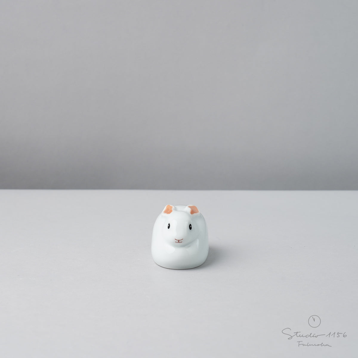 有田焼 干支置物 卯 7.5cm [オリジナル木台付] Kouraku Studio1156