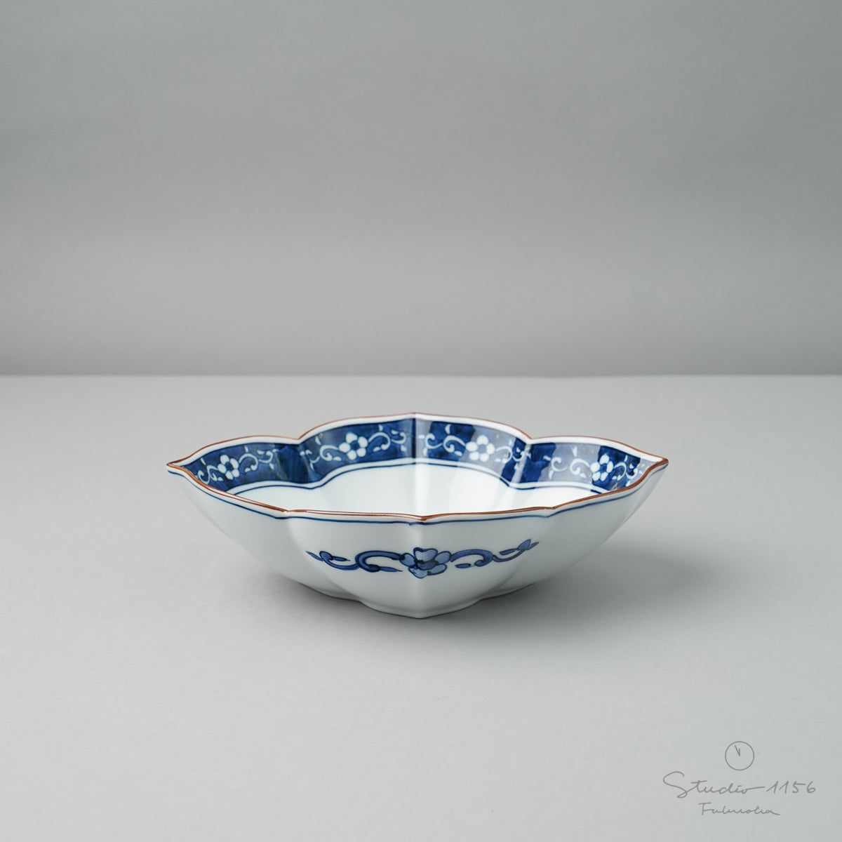 波佐見焼 染付 木瓜型向付中鉢 18cm 梅唐草 Korin Studio1156