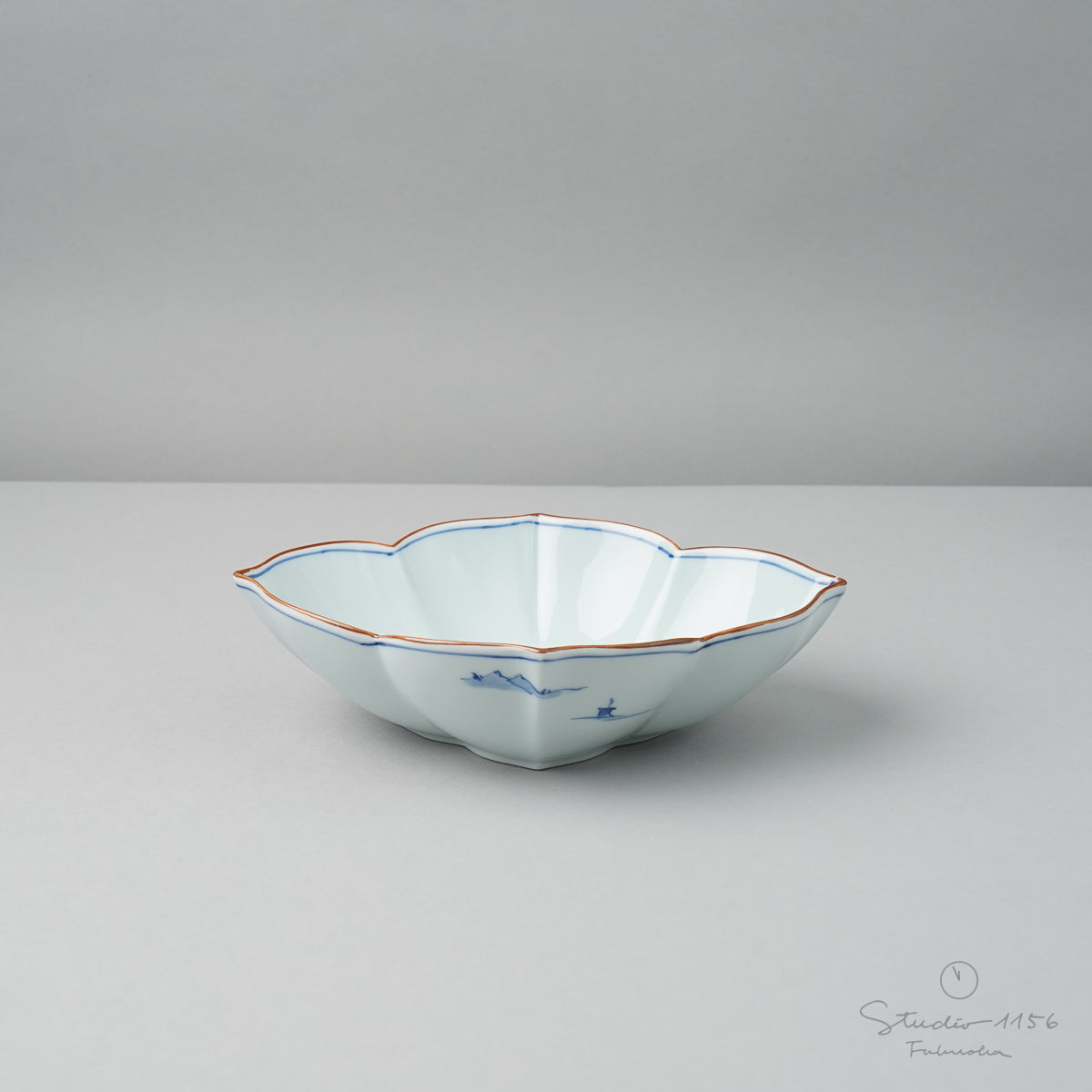 波佐見焼 染付 木瓜型向付中鉢 18cm 見込山水 Korin Studio1156