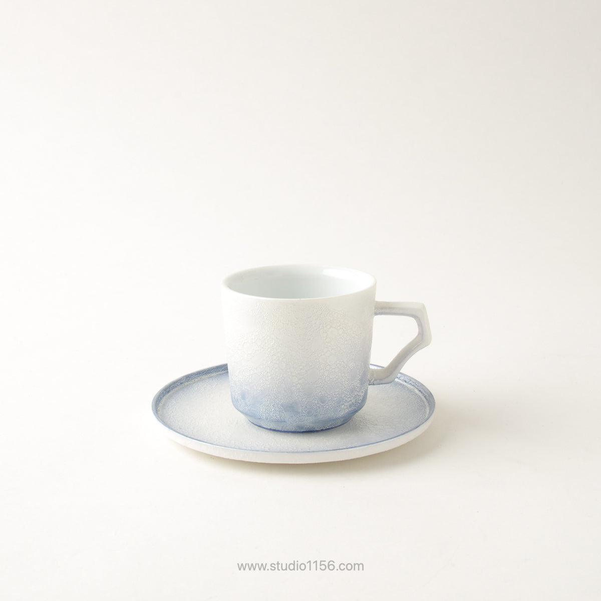 有田焼 [強化磁器] frameエスプレッソカップ 70ml AHJ 渕青白 ARITA HASAMI JAPAN Studio1156