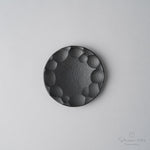 有田焼 丸彫豆小皿 9cm 黒泡マット Kichiemon Studio1156