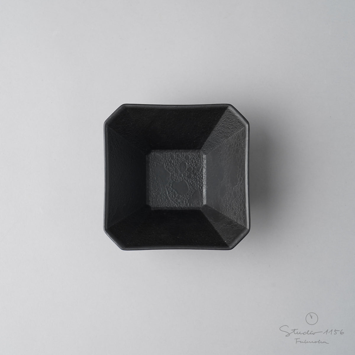 有田焼 隅切豆小鉢 9cm 吉右エ門製陶所の通販｜Studio1156 – 【公式