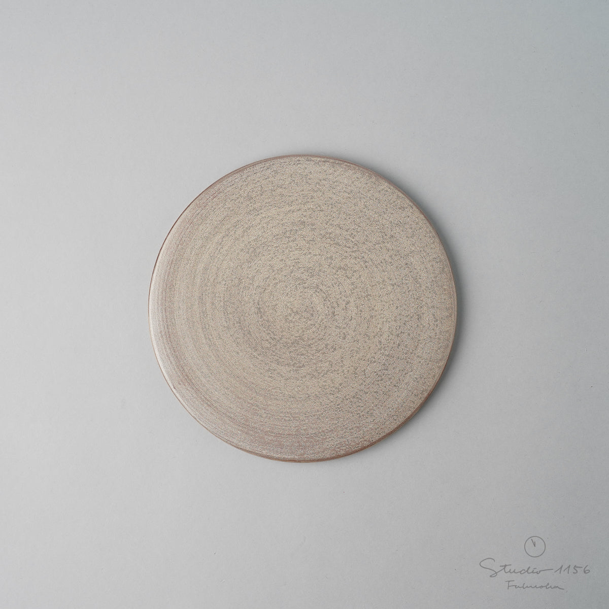 有田焼 丸板皿 フラットプレート(S) 18.5cm ラフゴールド Touetsu Studio1156