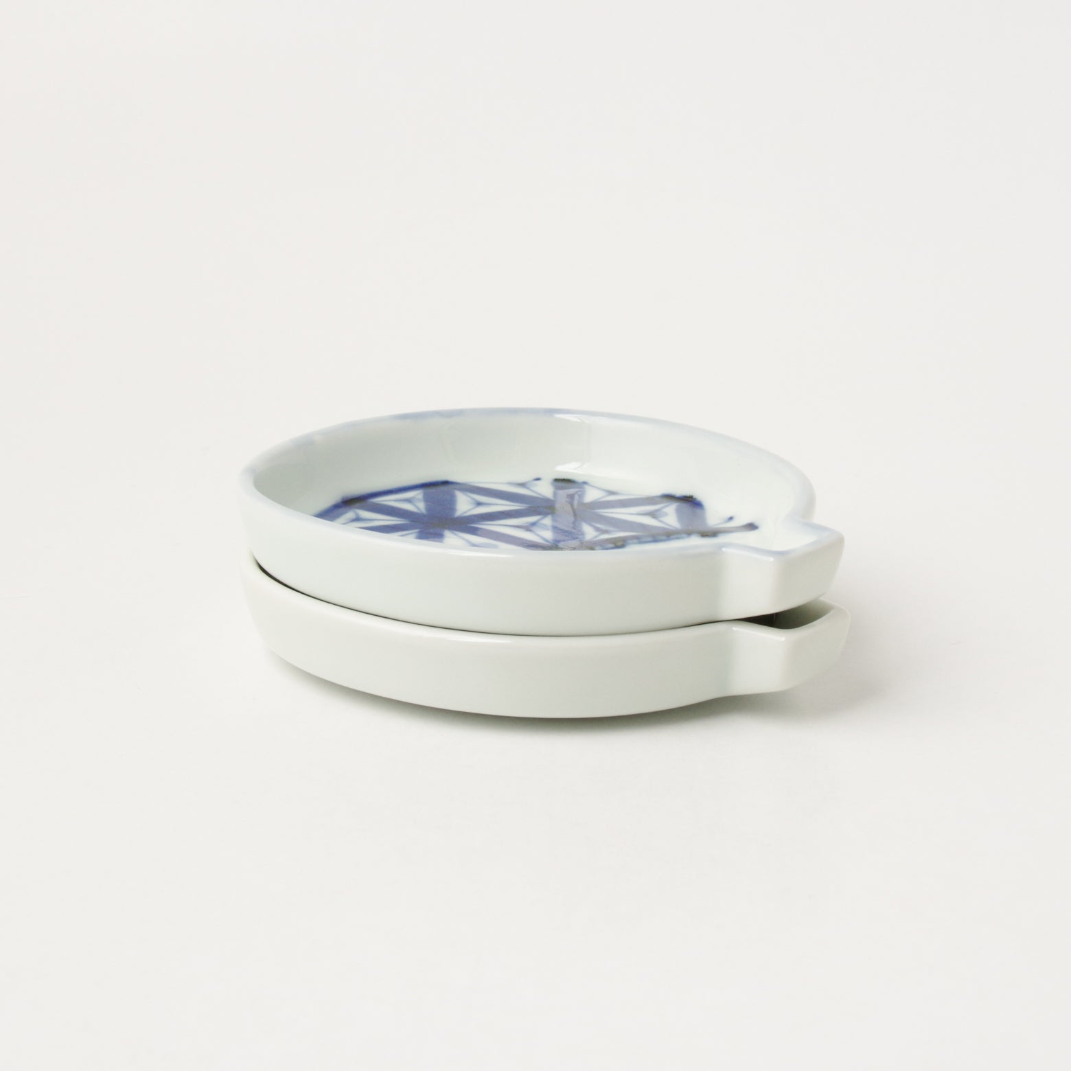 有田焼 うちわ小皿(麻の葉/渕染付) 10.5cm Ojiyama Title  Studio1156