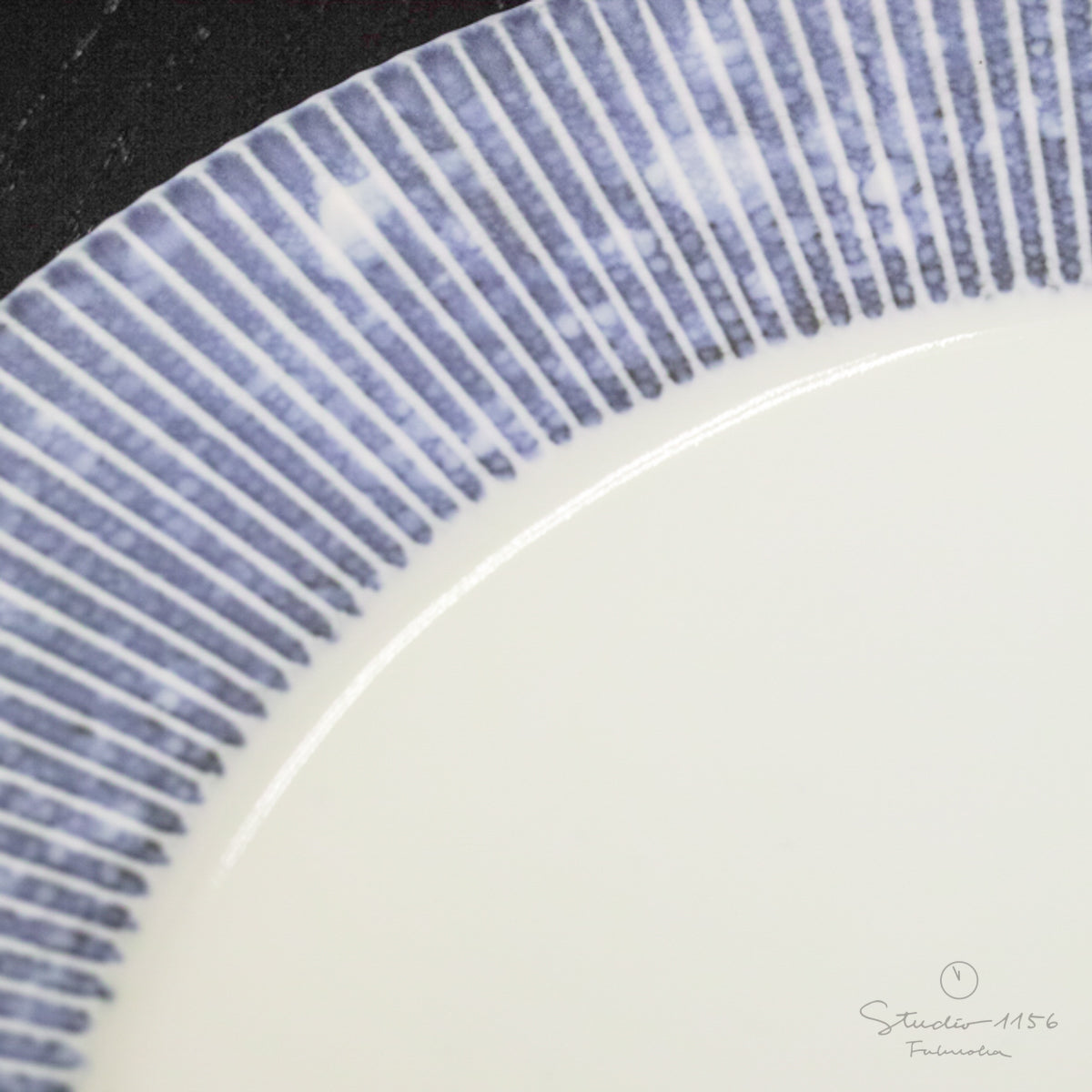 有田焼 コスモブラスト 鎬 プレート (L) 27.5cm Riso Studio1156