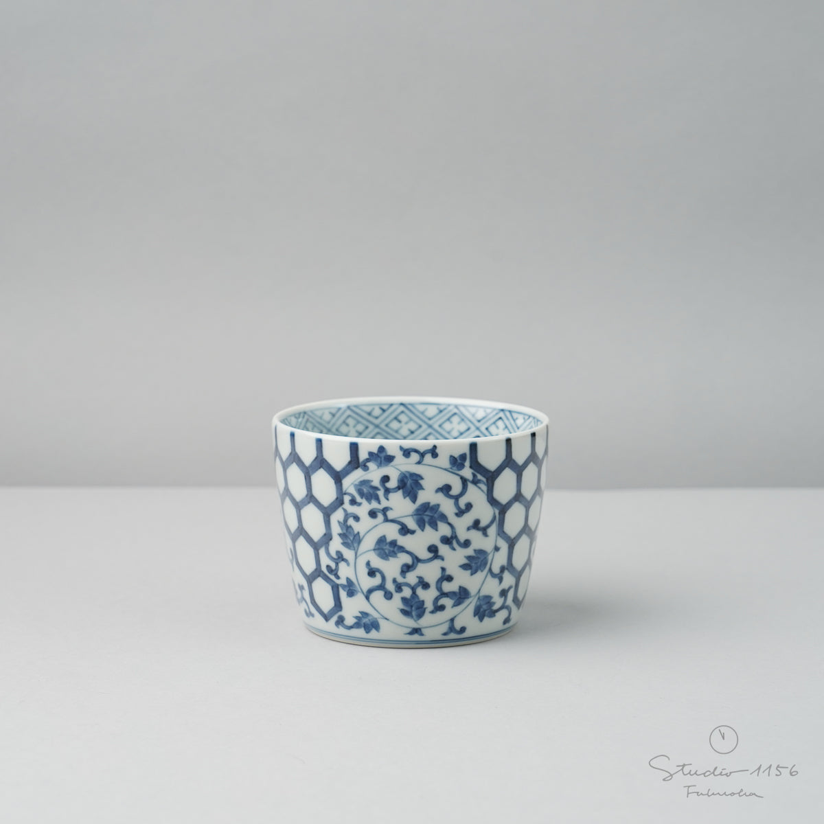 有田焼 染付 亀甲唐草紋そば猪口(大) 220ml Riso Studio1156