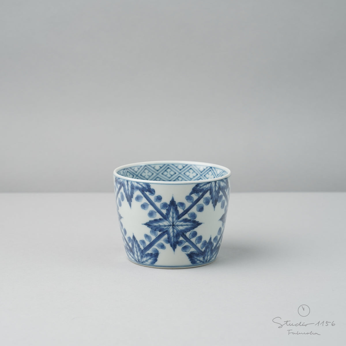 有田焼 染付 藤菱繋ぎ紋 そば猪口(大) 220ml Riso Studio1156
