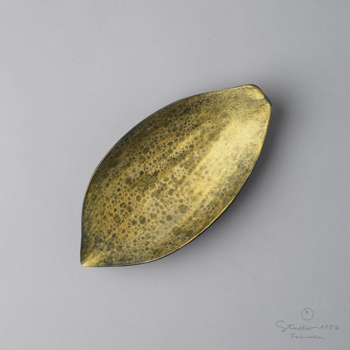有田焼 蓮花弁小皿 14.5cm [強化磁器] 月面雲金 有田焼 李荘窯 Studio1156