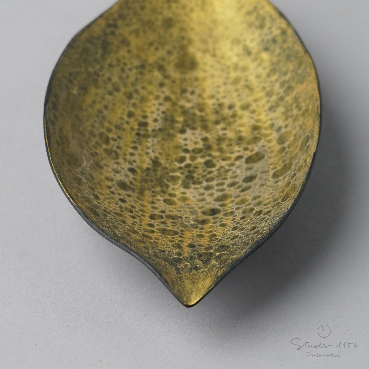 有田焼 蓮花弁小皿 14.5cm [強化磁器]