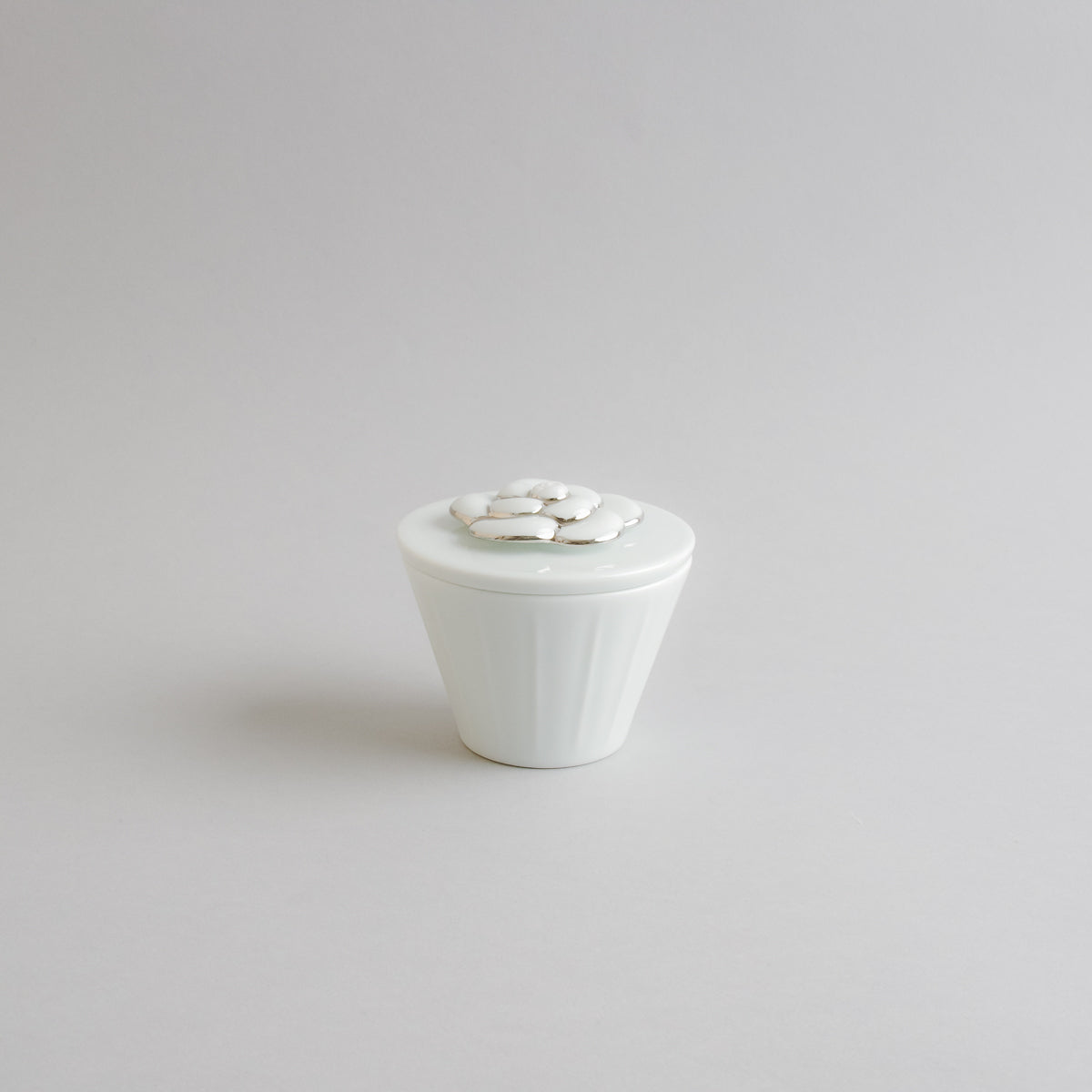 波佐見焼 アミューズカップ(L) w/ Lid 8cm/130ml プラチナカメリア Tanshin Studio1156