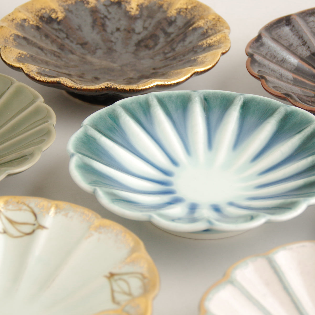 有田焼 菊割輪花皿 14cm [全9種] Toetsu 小皿・取り皿 10-14.9cm Studio1156