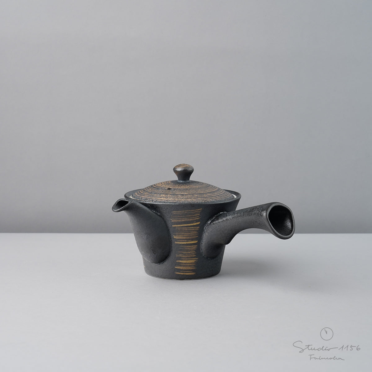 有田焼 開口急須 300ml [茶こし付] 晶金擦 Touetsu Studio1156