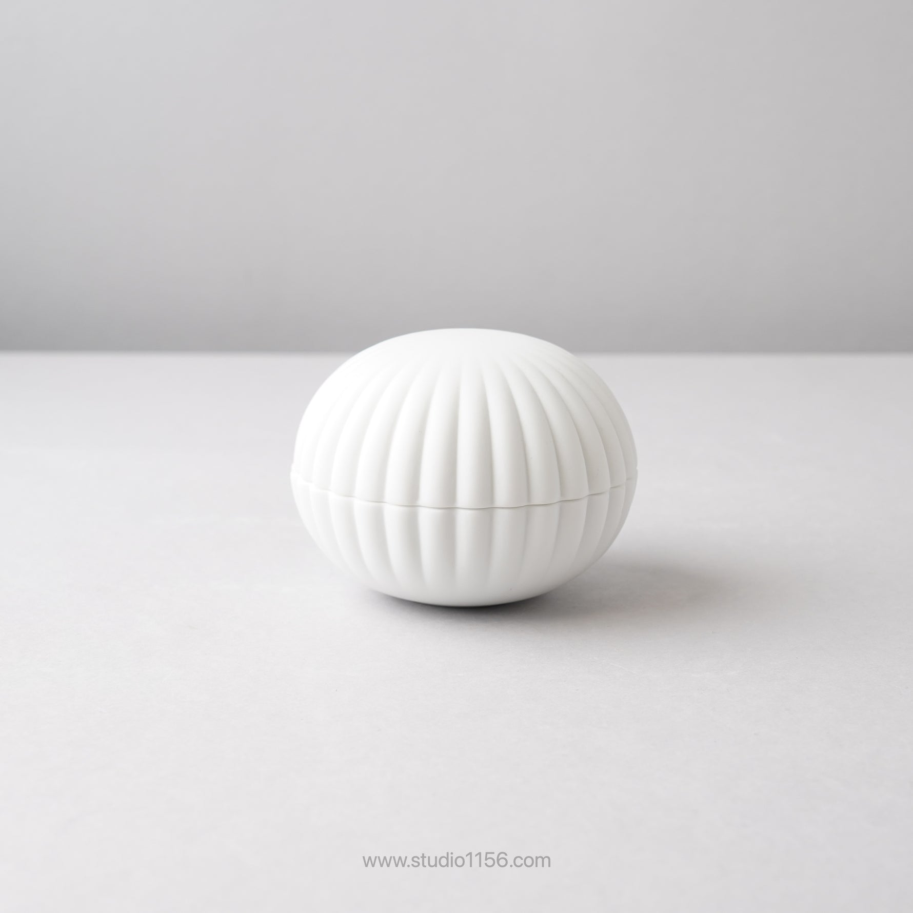 有田焼 ホワイトマット 菊割ボウル w/Lid 10cm/130ml Yamahei Studio1156