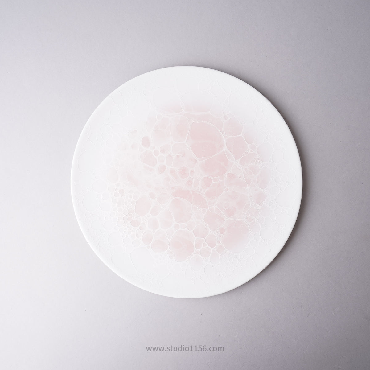 有田焼 泡シリーズ ラウンドプレート 26cm やま平窯の通販｜Studio1156