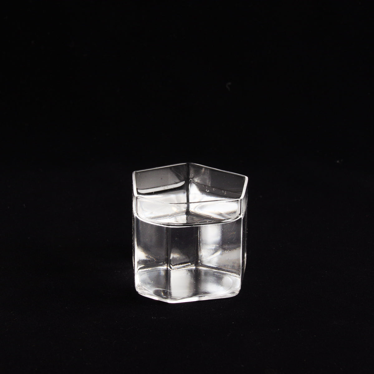 ガラス食器 六角角柱酒グラス ぐい呑み 60ml [全2種] Yoshinuma-glass Studio1156