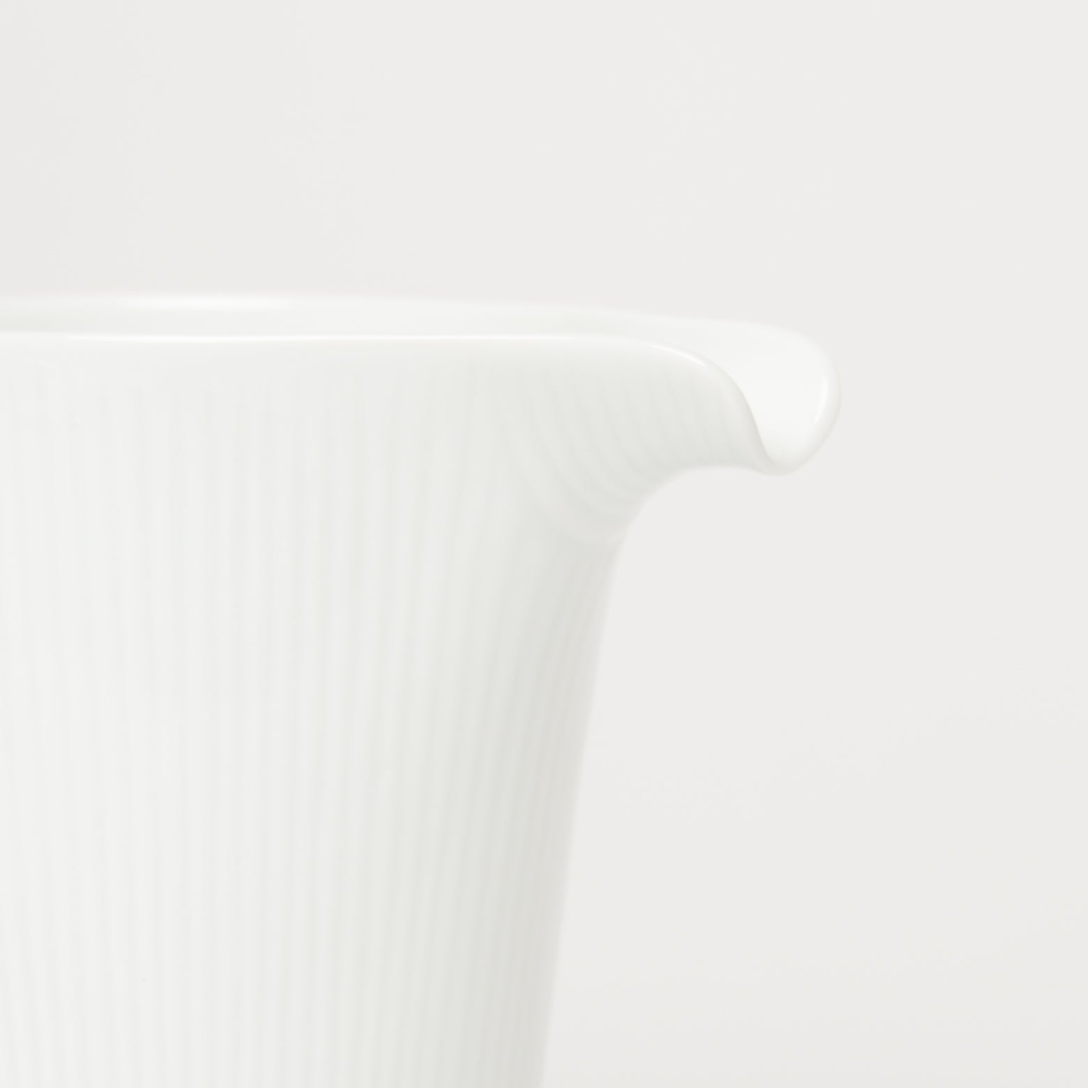 有田焼 白磁線彫 片口注器(大) 230ml Kouraku Studio1156