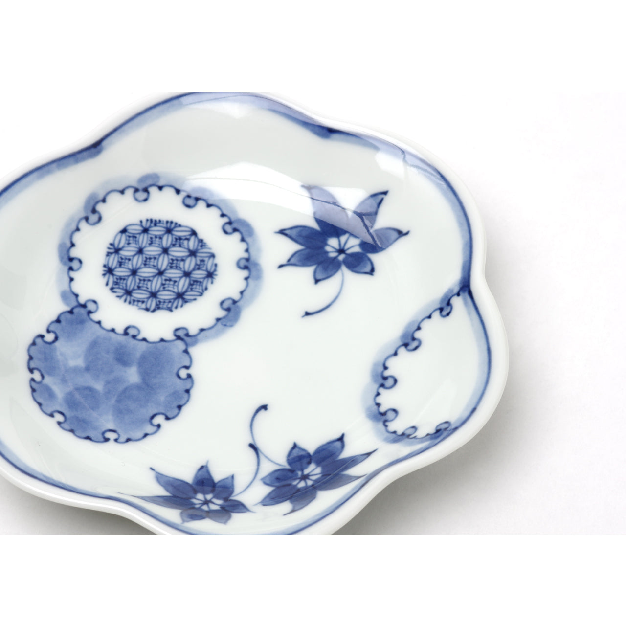 波佐見焼 染付 雪輪地紋 花型小皿 11.5cm Takayama Studio1156